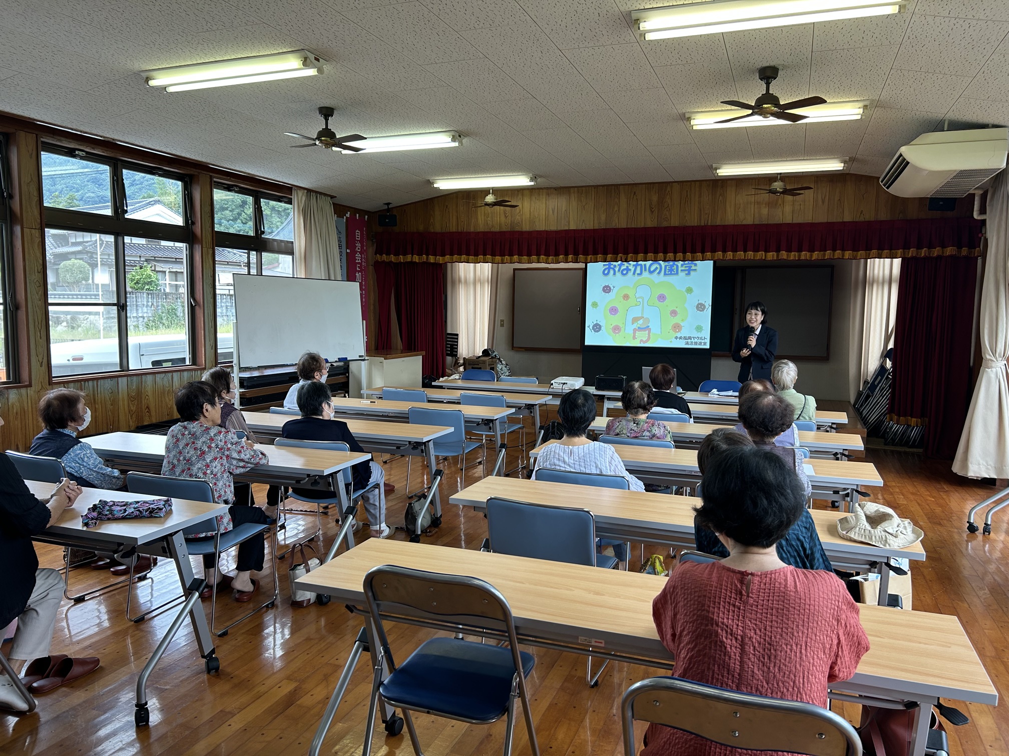 　飯塚市 高田公民館で健康教室を行いました。